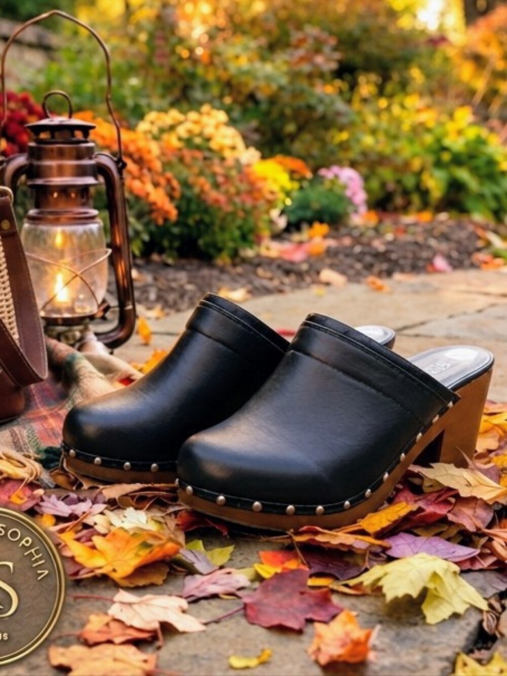 NWT Chelsea & Violet Black Leather Jana Platform Studded Clog Mules Size 7M